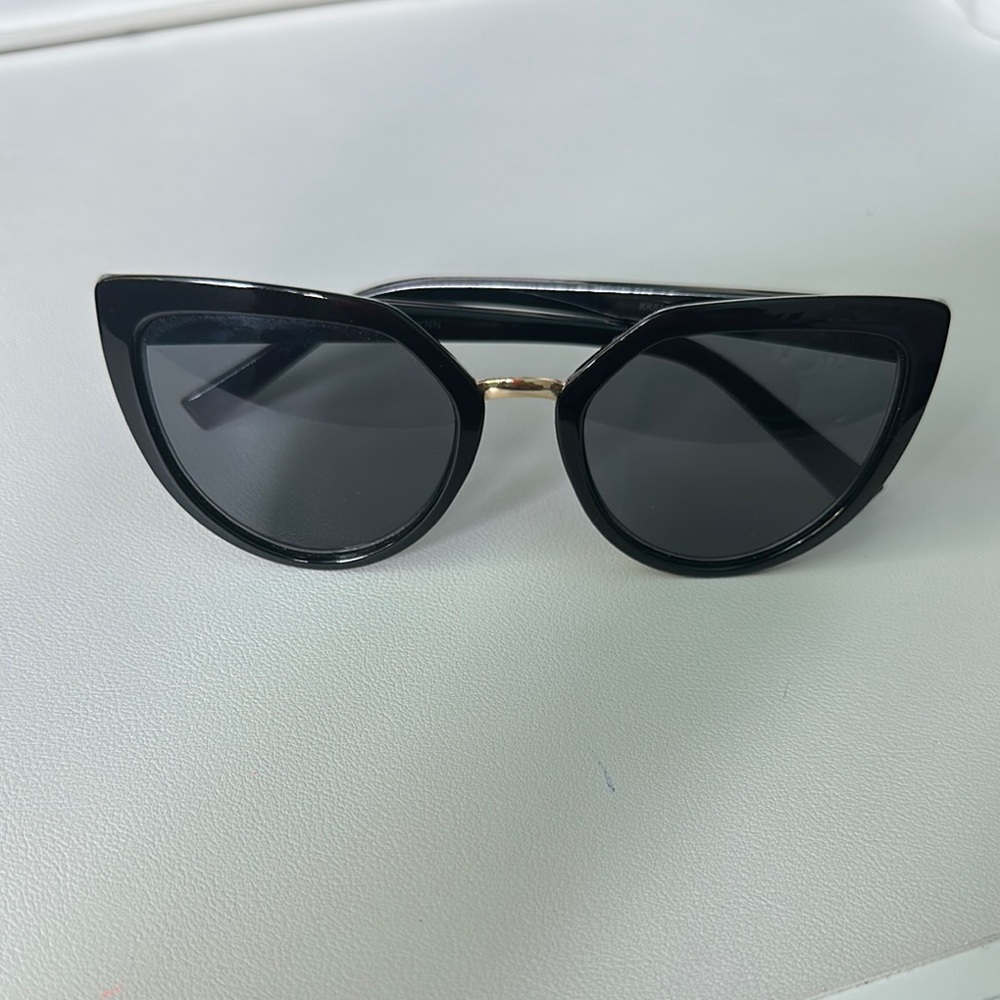 Kendall & Kylie Black Cat-Eye Sunglasses - Lynn